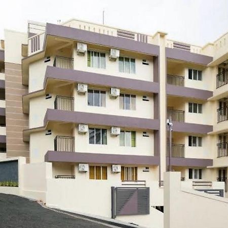 Ruby Hotel Apartments Kochi Bagian luar foto