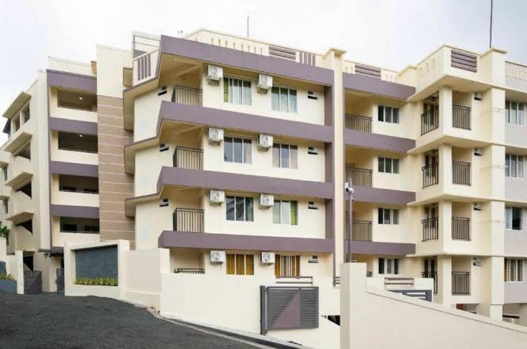 Ruby Hotel Apartments Kochi Bagian luar foto